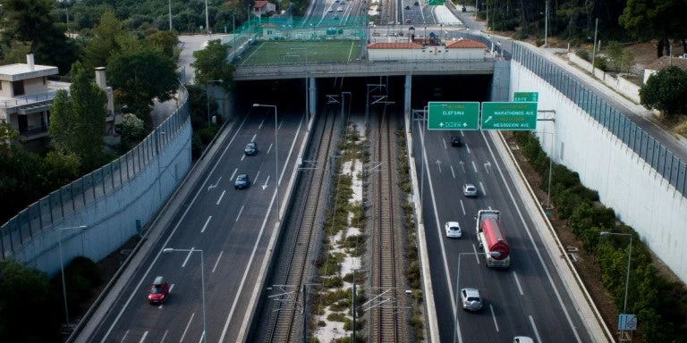 Παγώνουν οι αυξήσεις στα διόδια της Αττικής Οδού -Προς συμφωνία με την κυβέρνηση